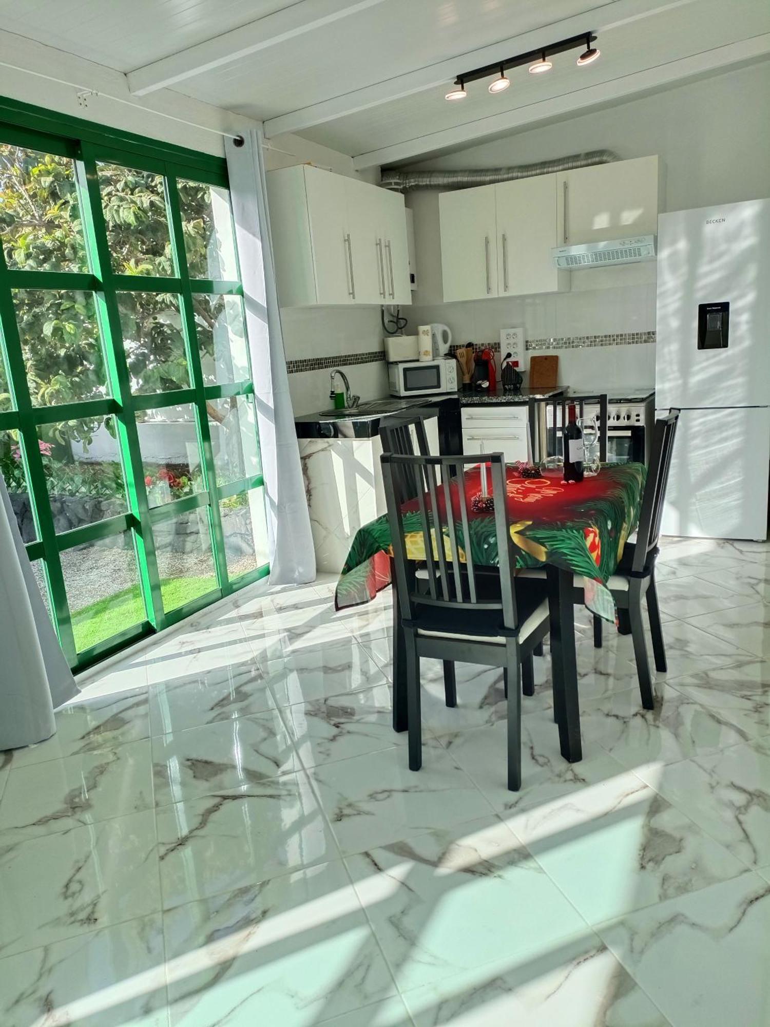 Casa Cristal Apartment อาโรนา ภายนอก รูปภาพ